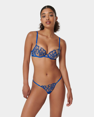 Your Guide To Buying Matching Bra and Panties Sets